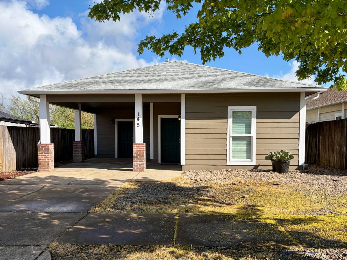 House for rent at 145 SE Mayberry Ave, Corvallis, OR 97333