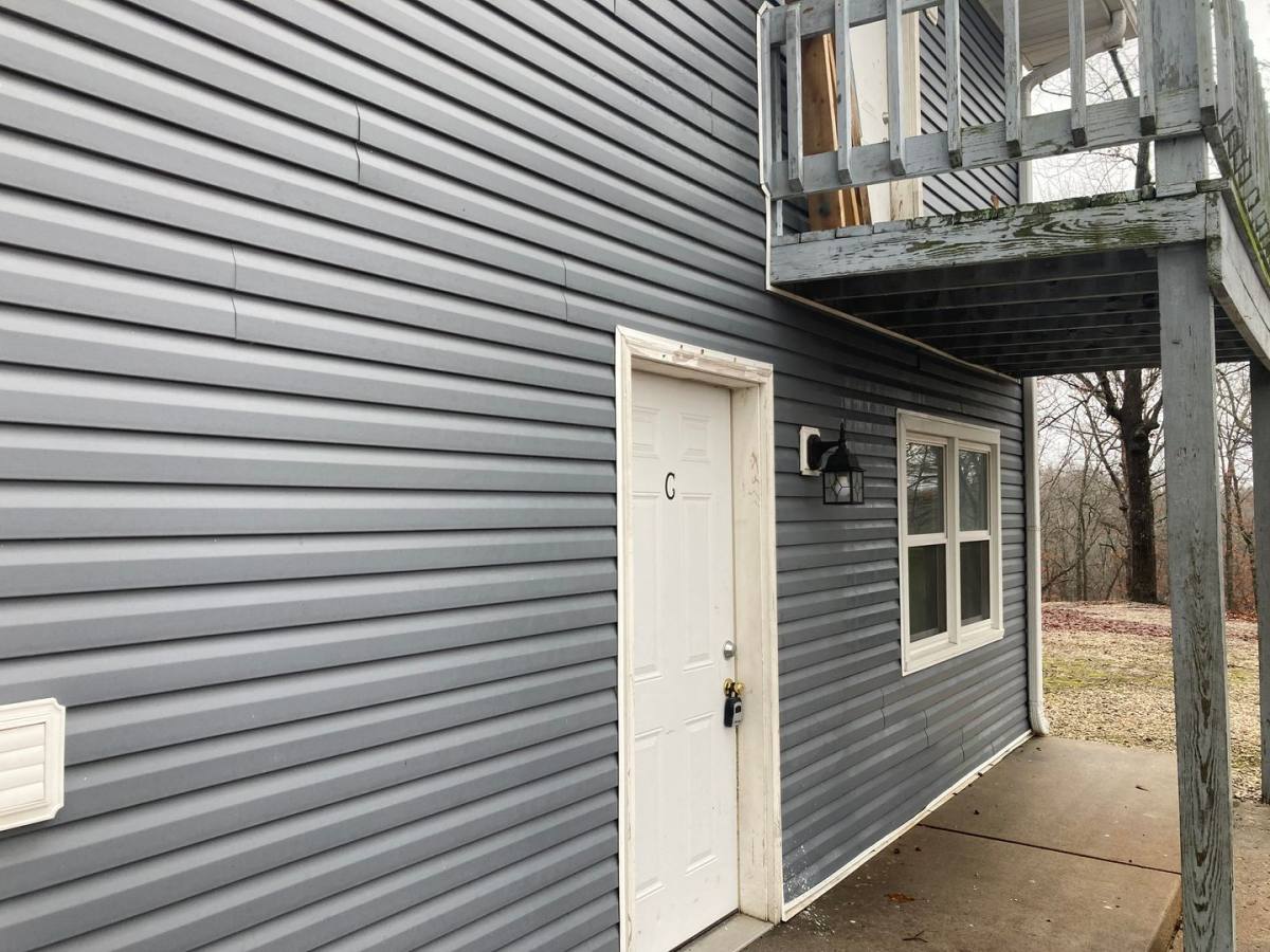 Apartment for rent at 102 Golden Rule Rd, Lake Ozark, MO 65049