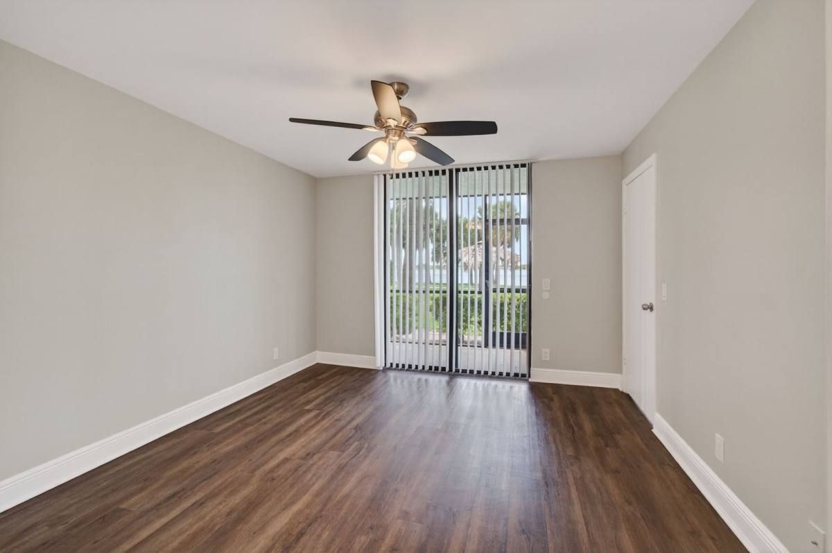 Apartment for rent at 714 Executive Center Dr, West Palm Beach, FL 33401