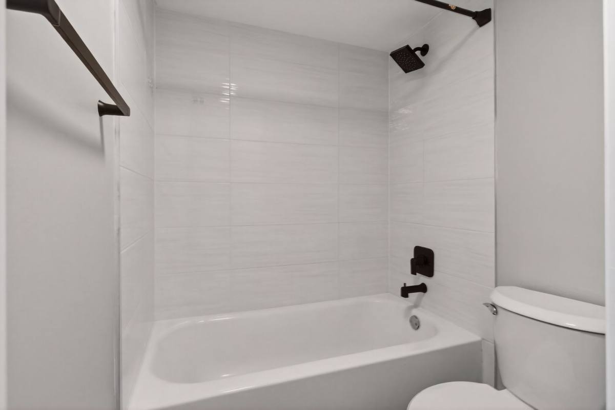 Apartment for rent at 714 Executive Center Dr, West Palm Beach, FL 33401