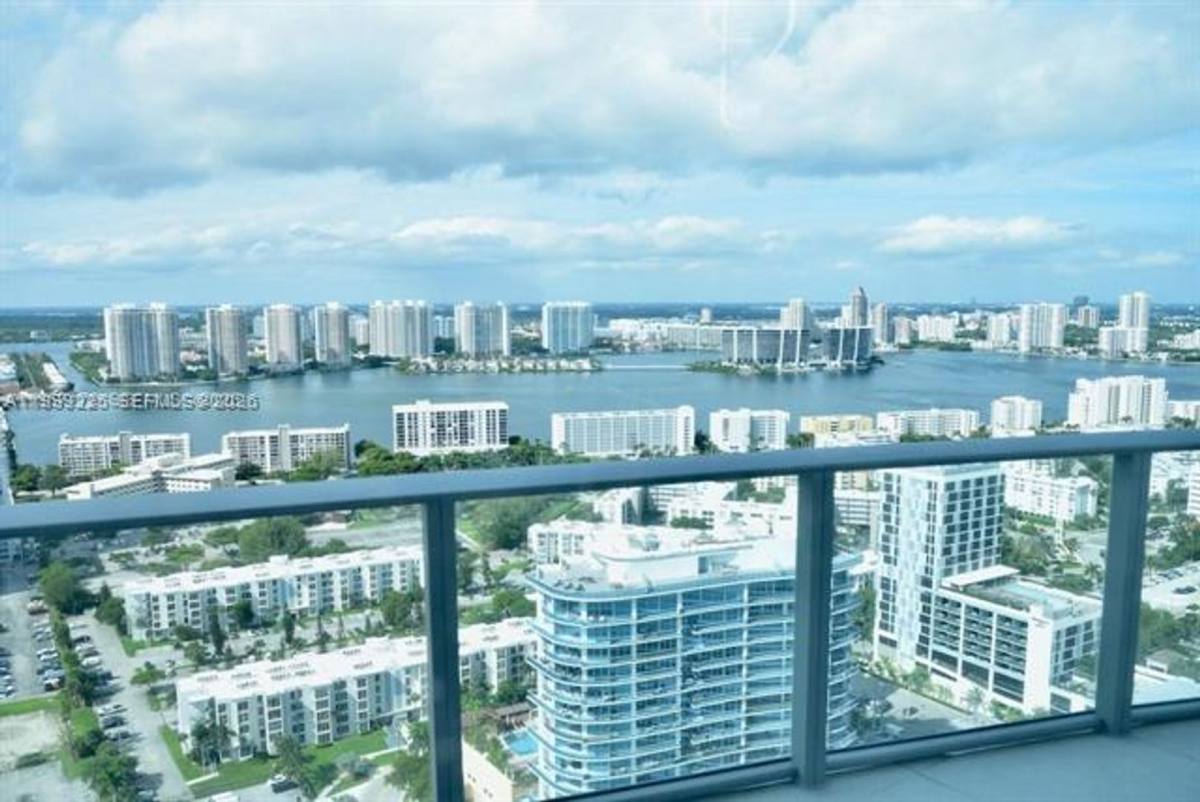 Apartment for rent at 17475 Collins Ave, North Miami Beach, FL 33160