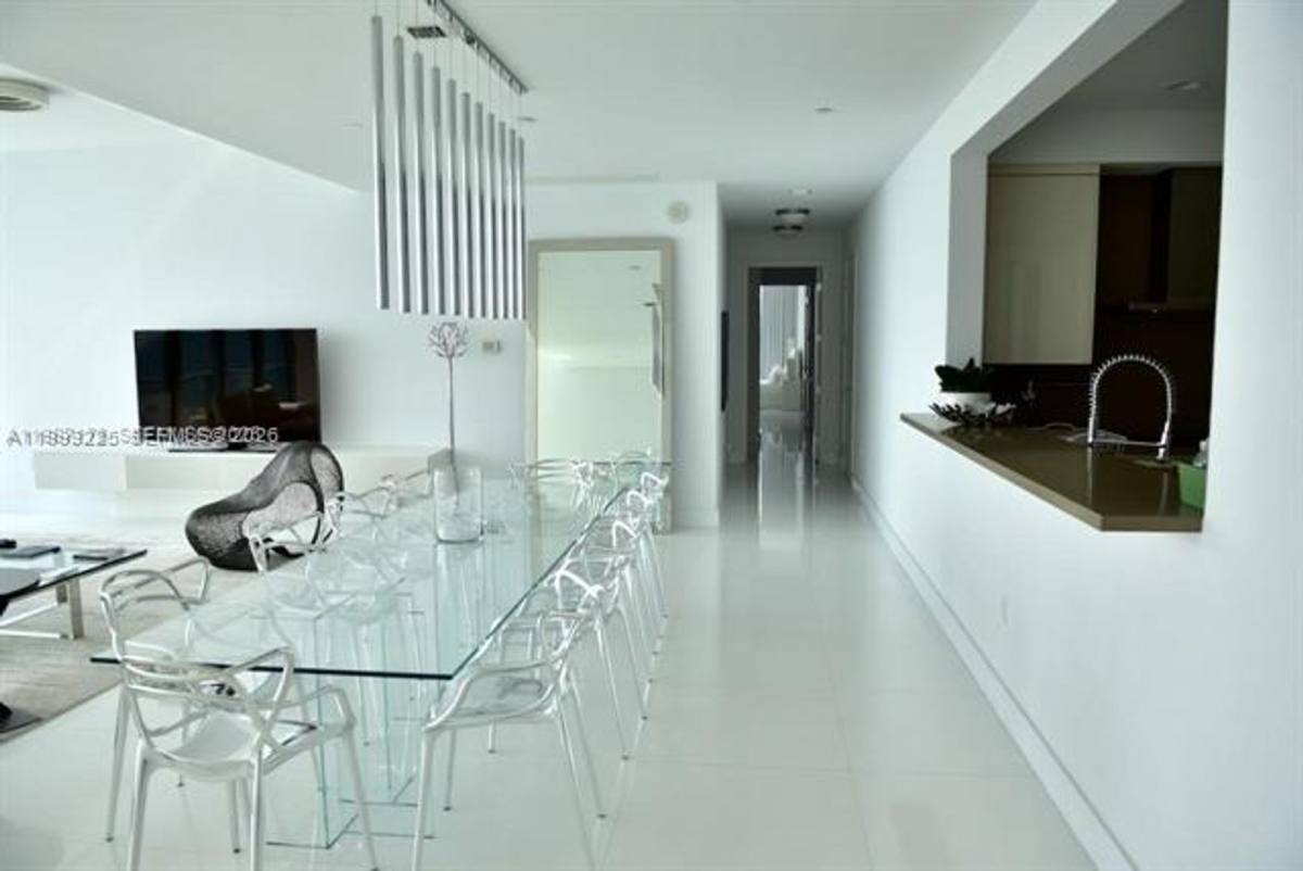 Apartment for rent at 17475 Collins Ave, North Miami Beach, FL 33160