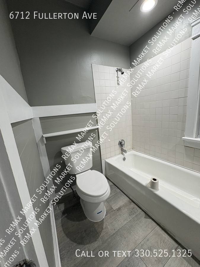 Apartment for rent at 6712 Fullerton Ave, Cleveland, OH 44105