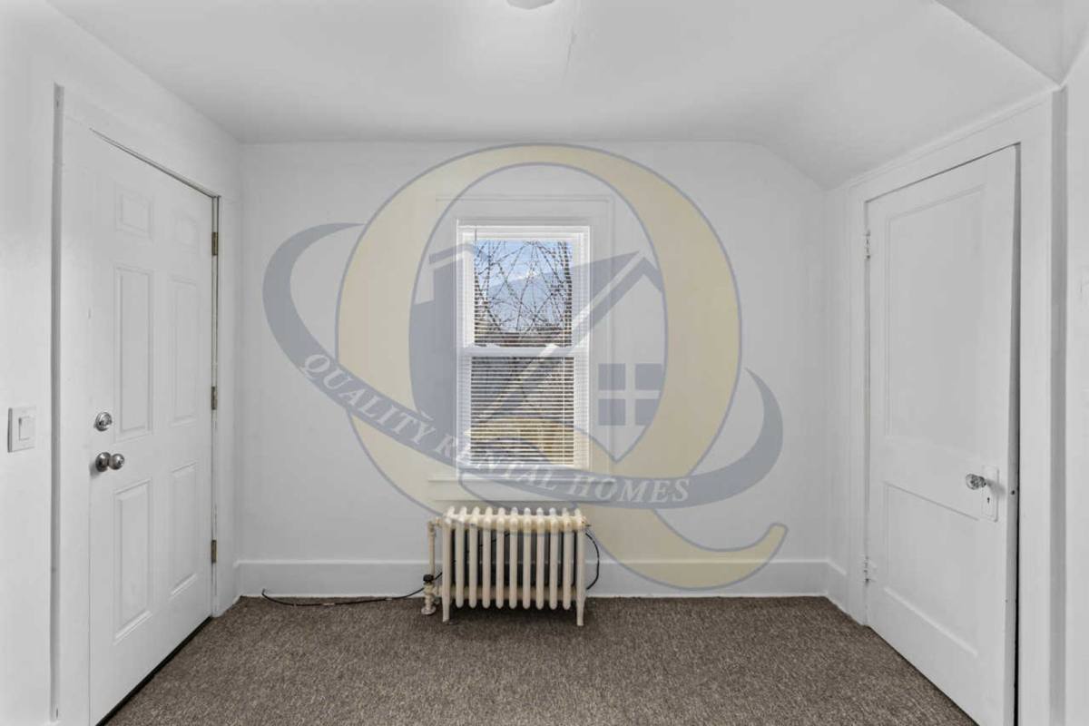 Apartment for rent at 829 Clinton St, Flint, MI 48507