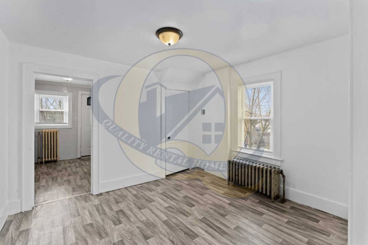 Apartment for rent at 829 Clinton St, Flint, MI 48507