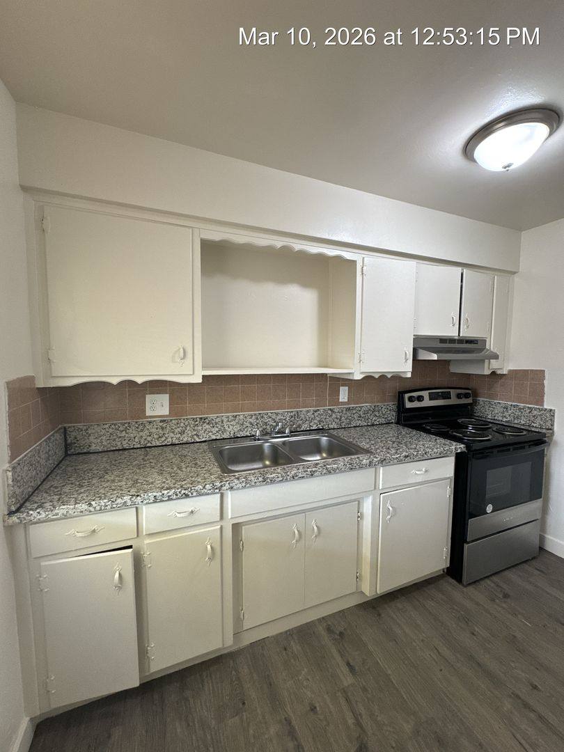 Apartment for rent at 340-352 S Blackstone St, Tulare, CA 93274