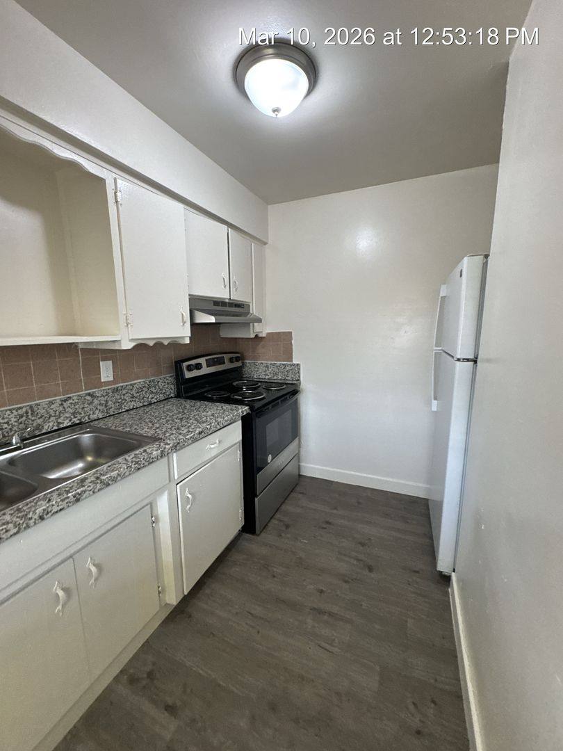 Apartment for rent at 340-352 S Blackstone St, Tulare, CA 93274