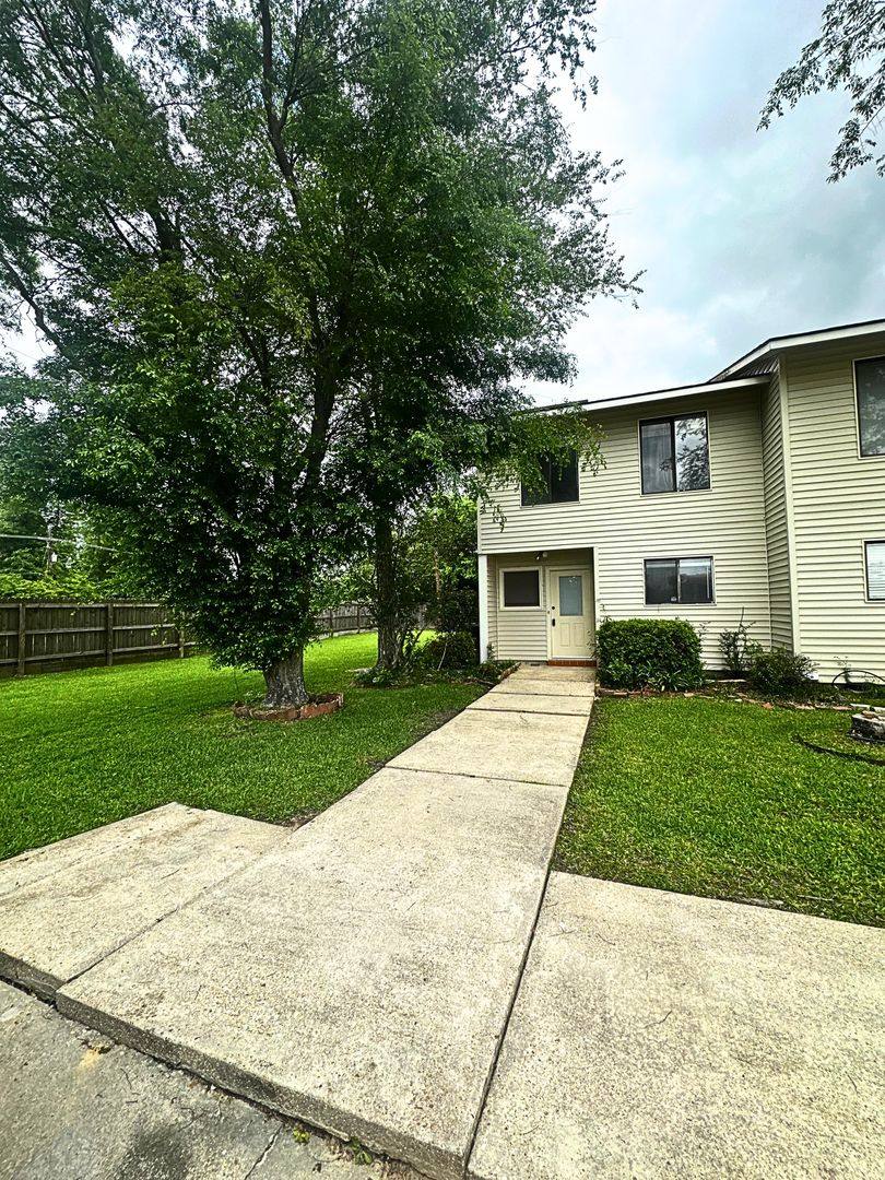 Townhouse for rent at 42640 Happywoods Rd, Hammond, LA 70403