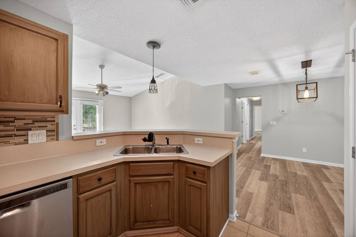 Condo for rent at 13727 Richmond Park Dr, Jacksonville, FL 32224