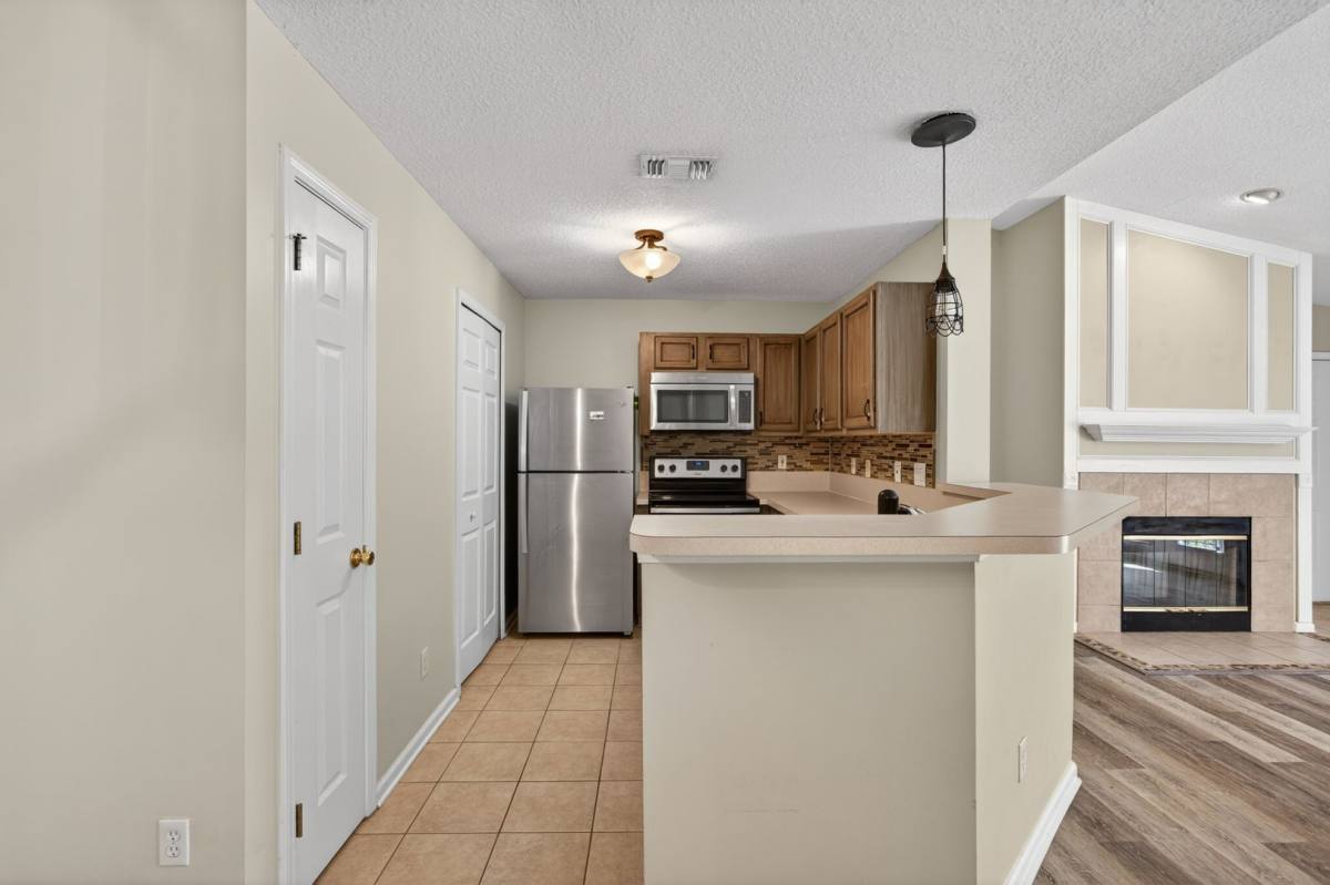 Condo for rent at 13727 Richmond Park Dr, Jacksonville, FL 32224