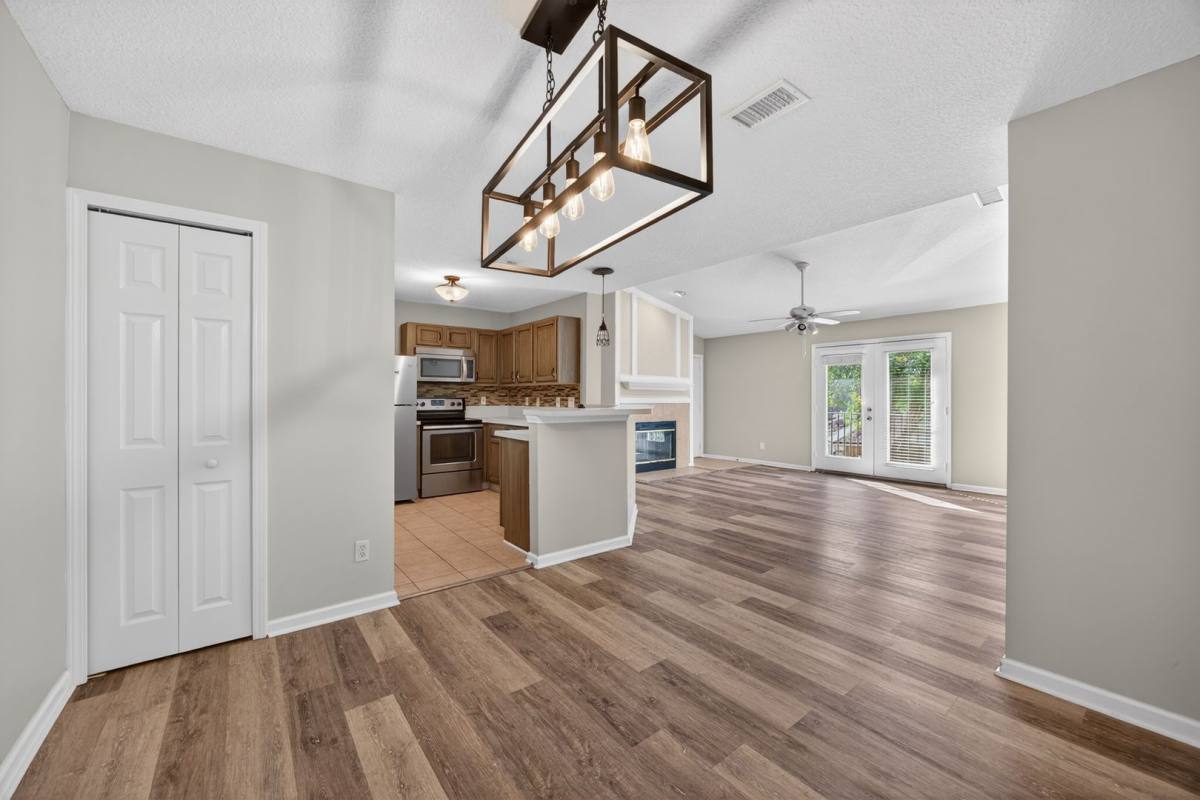 Condo for rent at 13727 Richmond Park Dr, Jacksonville, FL 32224