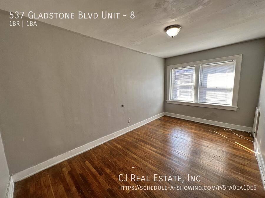 Apartment for rent at 537 Gladstone Blvd #8, Kansas City, MO 64124