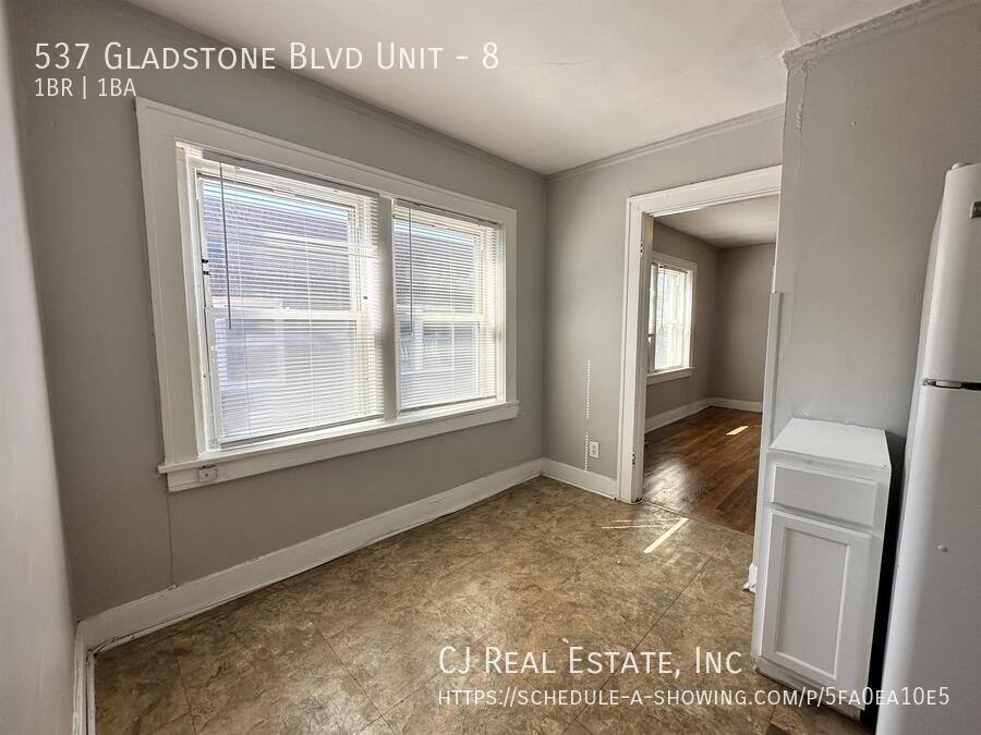 Apartment for rent at 537 Gladstone Blvd #8, Kansas City, MO 64124