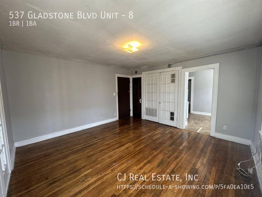 Apartment for rent at 537 Gladstone Blvd #8, Kansas City, MO 64124