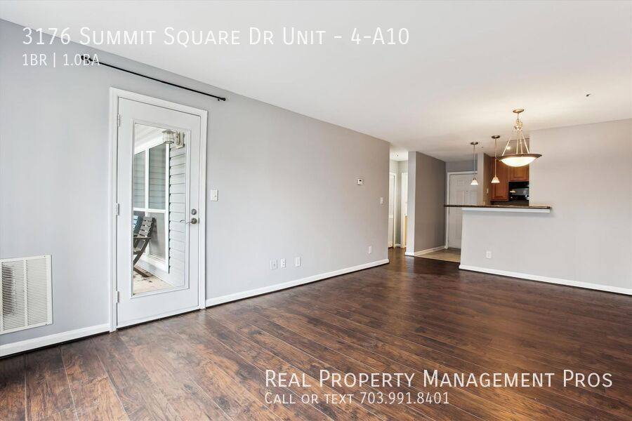 Condo for rent at 3176 Summit Square Dr #4-A10, Oakton, VA 22124