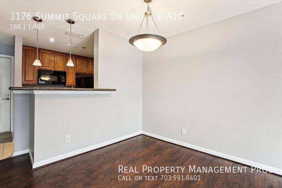 Condo for rent at 3176 Summit Square Dr #4-A10, Oakton, VA 22124