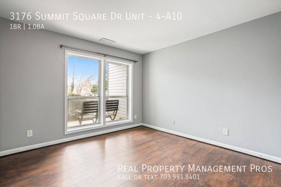 Condo for rent at 3176 Summit Square Dr #4-A10, Oakton, VA 22124