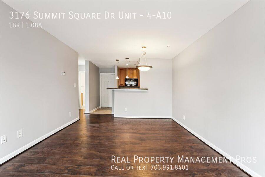 Condo for rent at 3176 Summit Square Dr #4-A10, Oakton, VA 22124