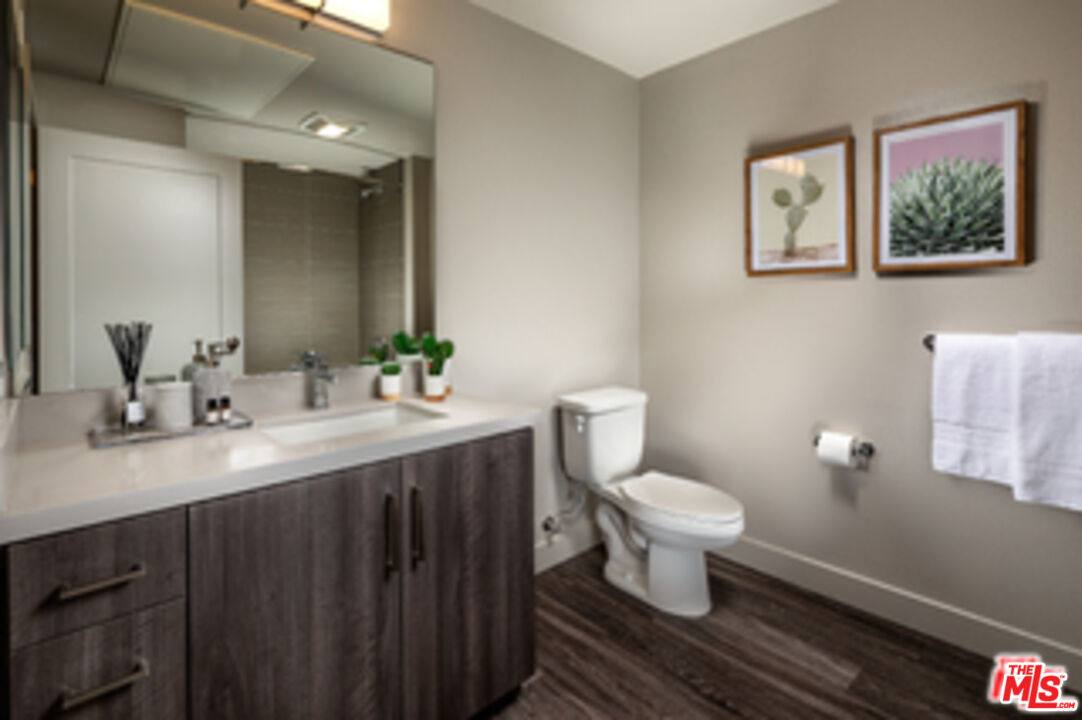 Apartment for rent at 687 S Hobart Blvd #722, Los Angeles, CA 90005