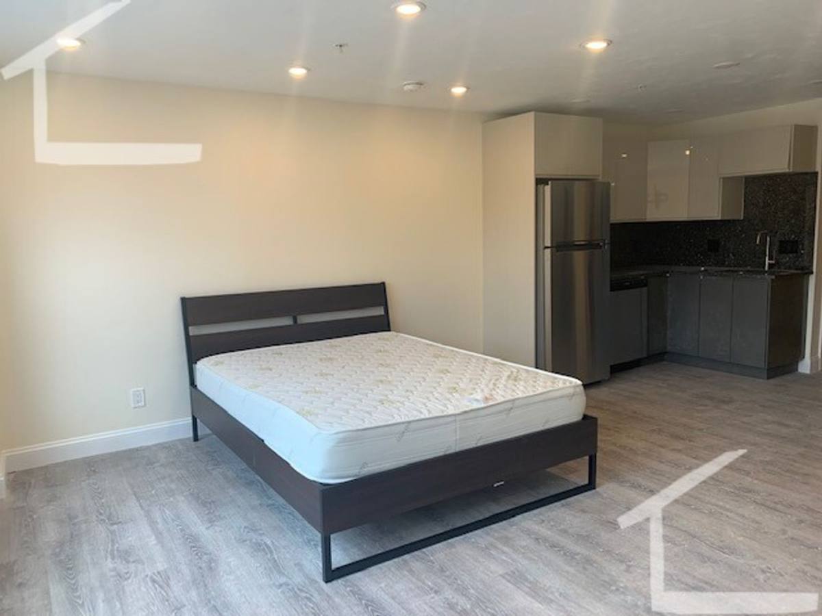 Apartment for rent at 1028 Commonwealth Ave #206E, Brookline, MA 02446