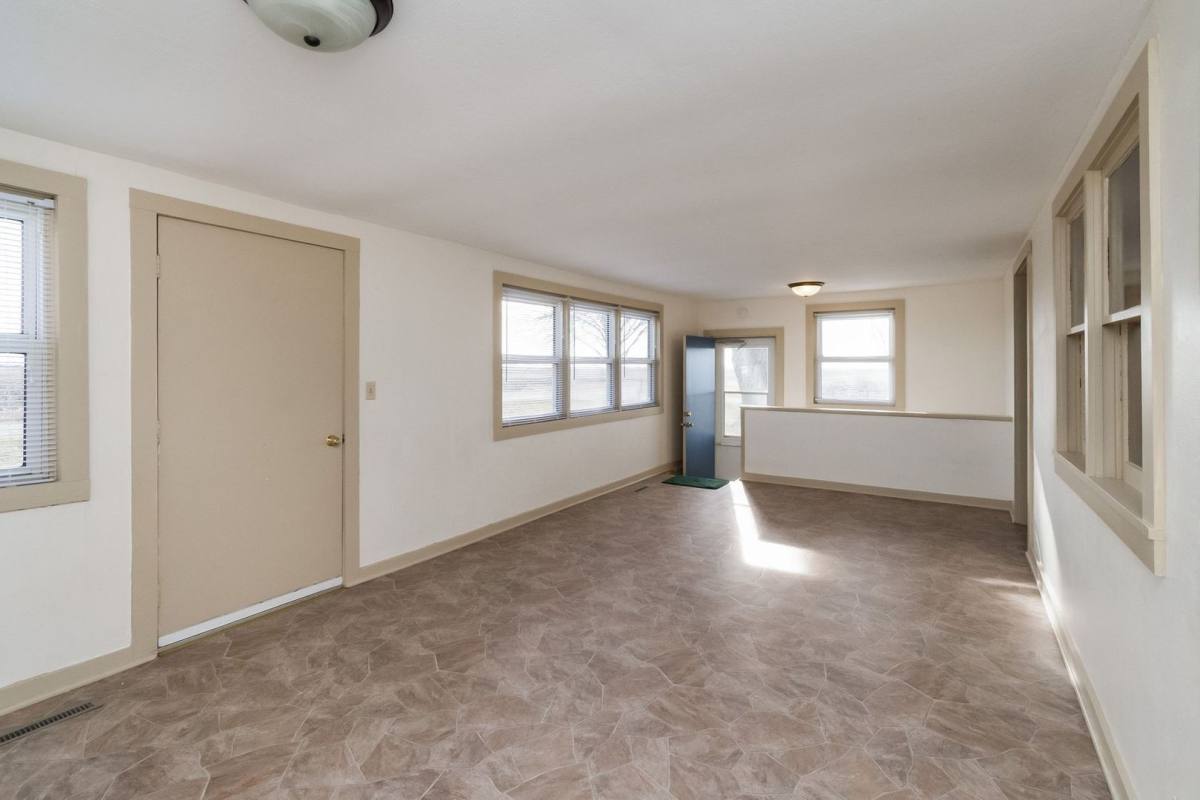 House for rent at 1667 W Ave, Ames, IA 50014