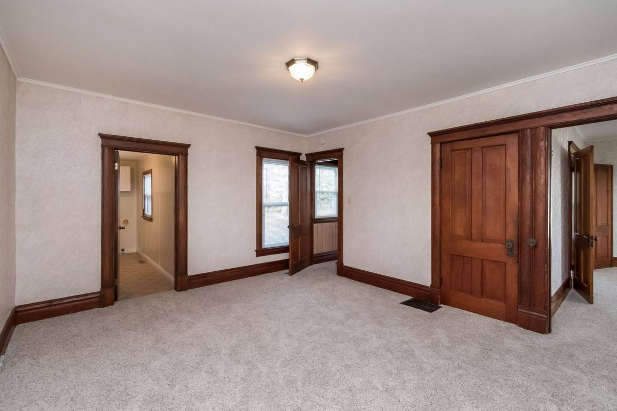 House for rent at 1667 W Ave, Ames, IA 50014