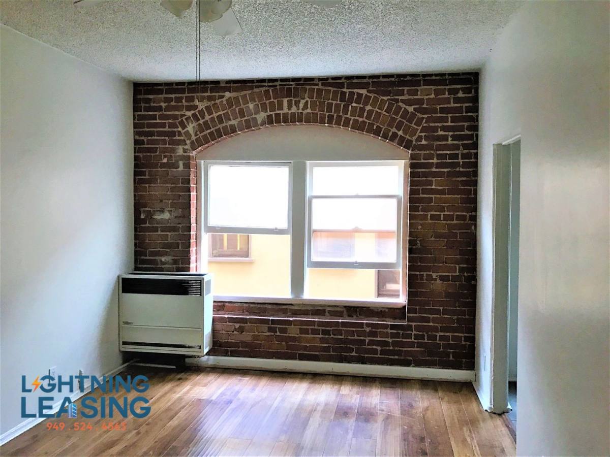 Apartment for rent at 1517 1 2 S Wilton Place #108D, Los Angeles, CA 90019