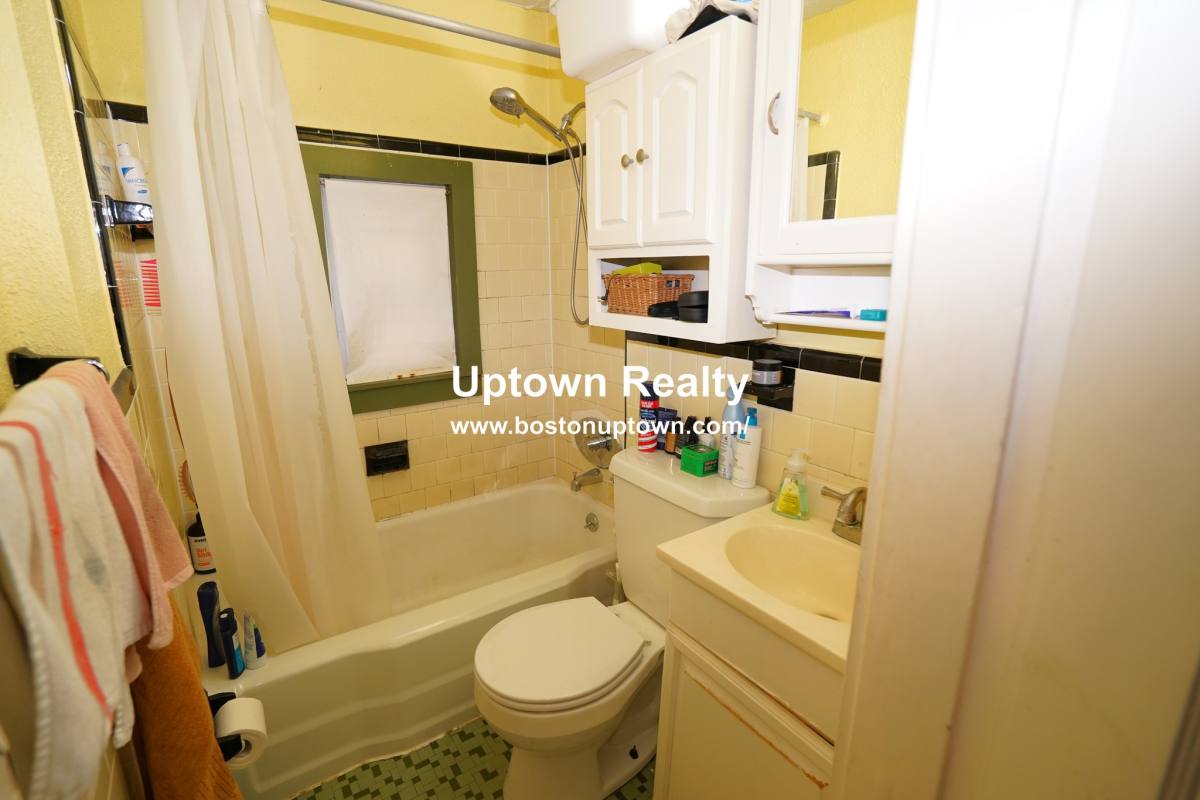 Apartment for rent at 1872 Commonwealth #7, Brighton, MA 02135