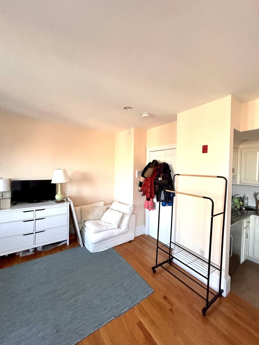 Apartment for rent at 105 Pinckney St #7, Boston, MA 02114