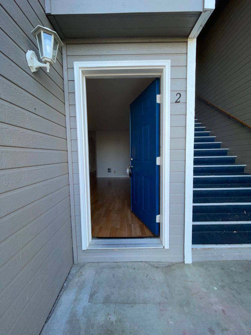 Apartment for rent at 405 NW 17th St, Redmond, OR 97756