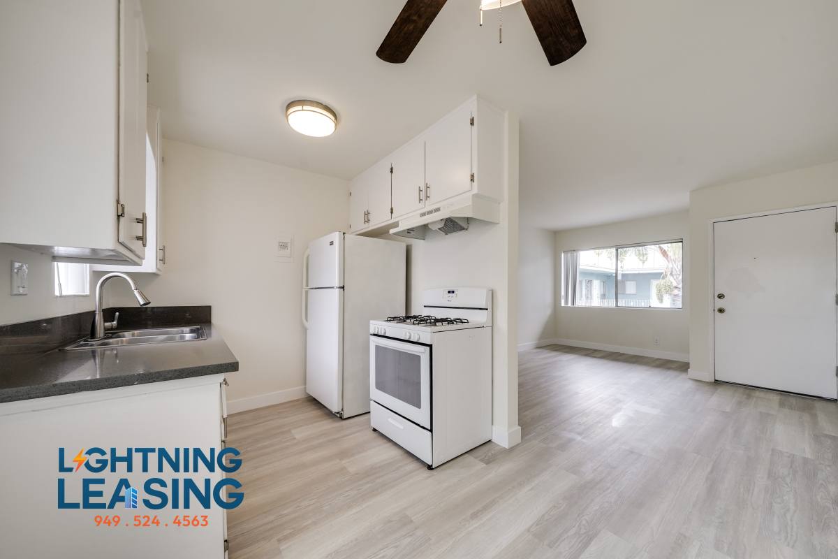 Apartment for rent at 14765 1 2 Delano St #17A, Van Nuys, CA 91411
