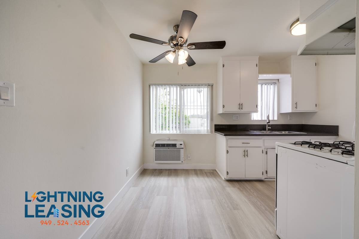 Apartment for rent at 14765 1 2 Delano St #17A, Van Nuys, CA 91411