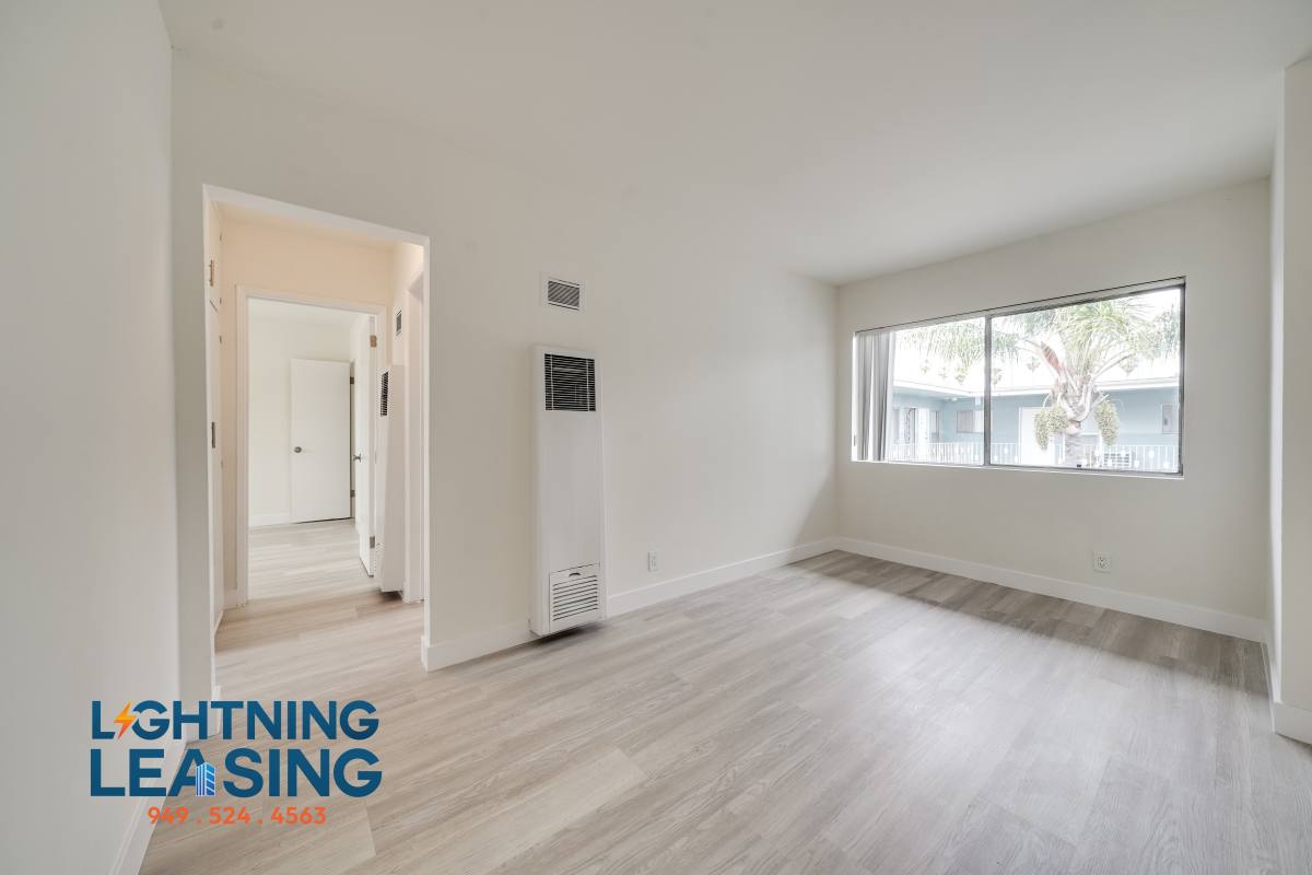 Apartment for rent at 14765 1 2 Delano St #17A, Van Nuys, CA 91411
