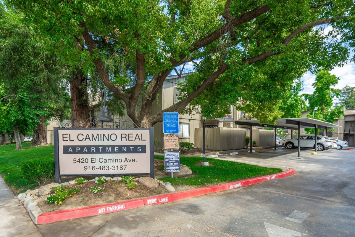 Apartment for rent at 5420 El Camino Ave, Carmichael, CA 95608