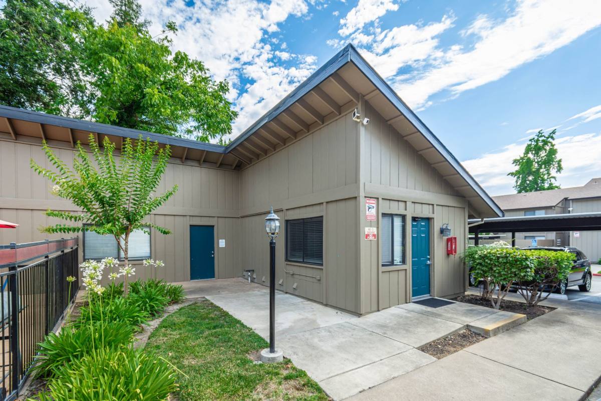Apartment for rent at 5420 El Camino Ave, Carmichael, CA 95608