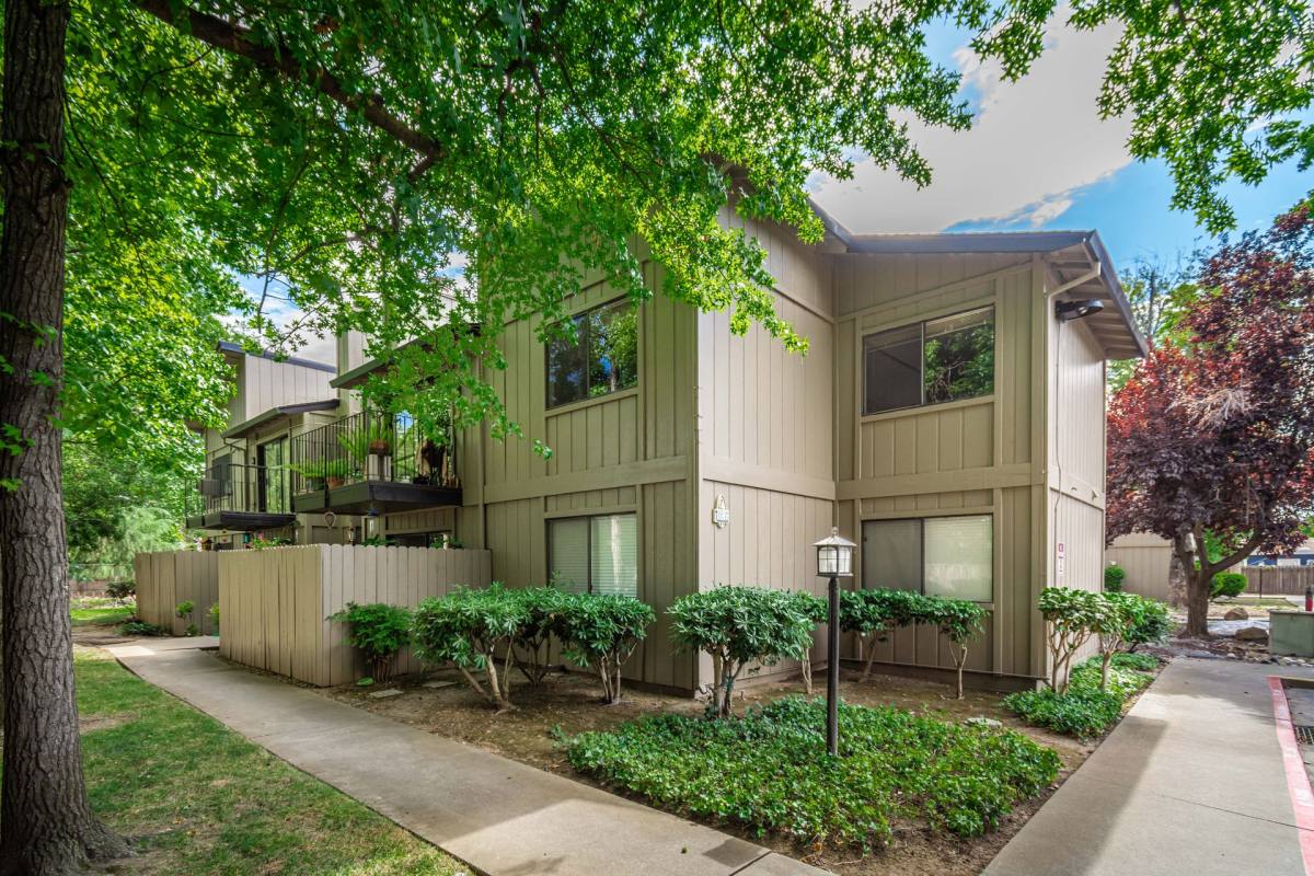 Apartment for rent at 5420 El Camino Ave, Carmichael, CA 95608
