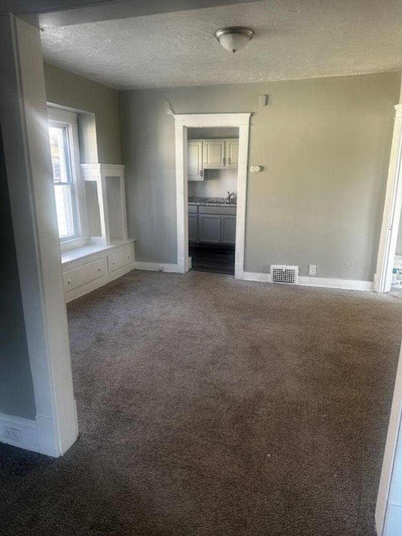Apartment for rent at 14761 Coit, Cleveland, OH 44110