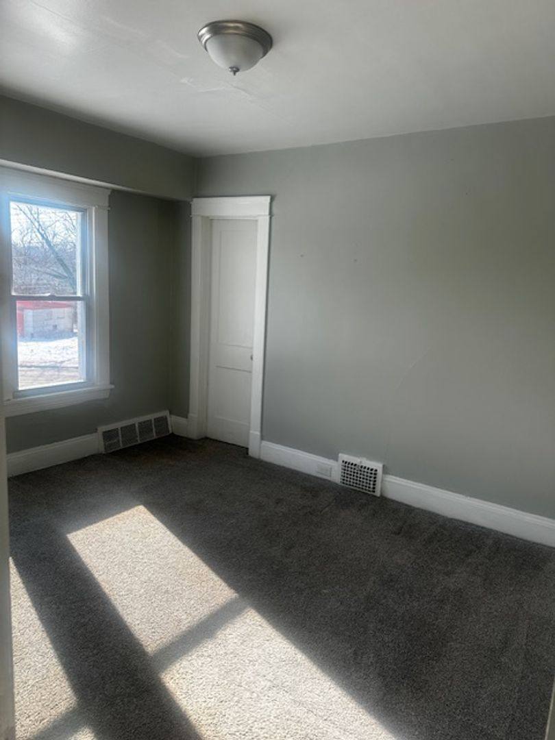 Apartment for rent at 14761 Coit, Cleveland, OH 44110