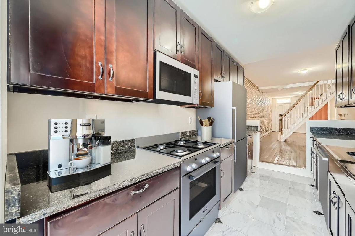 Townhouse for rent at 456 E Federal St, Baltimore, MD 21202