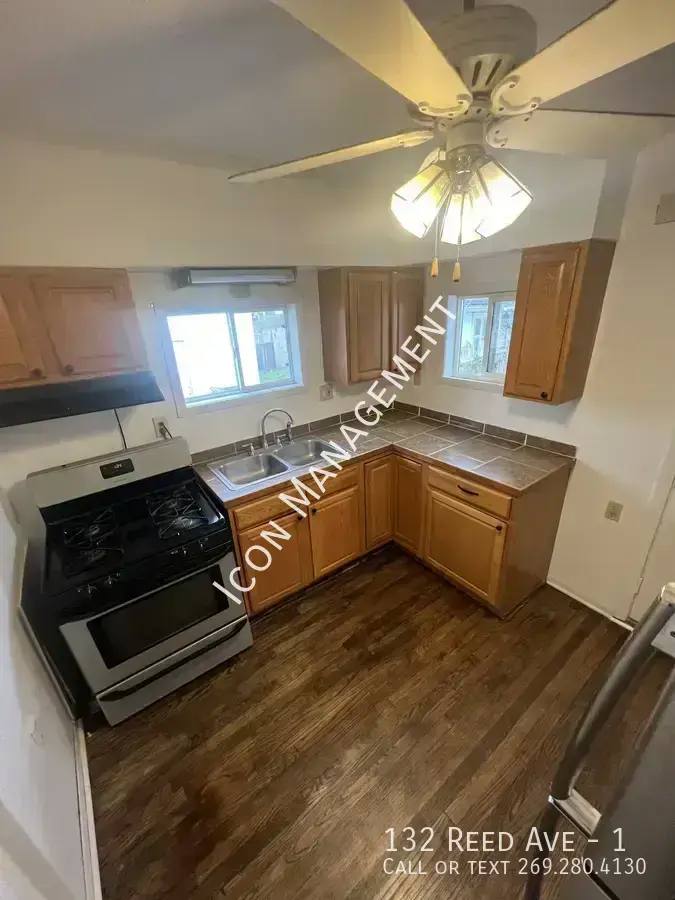 Apartment for rent at 132 Reed Ave #1, Kalamazoo, MI 49001