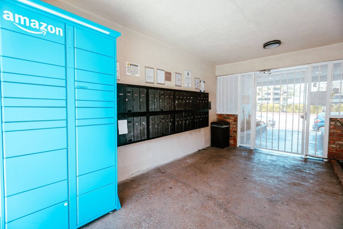 Apartment for rent at 18407 Dearborn St, Northridge, CA 91325