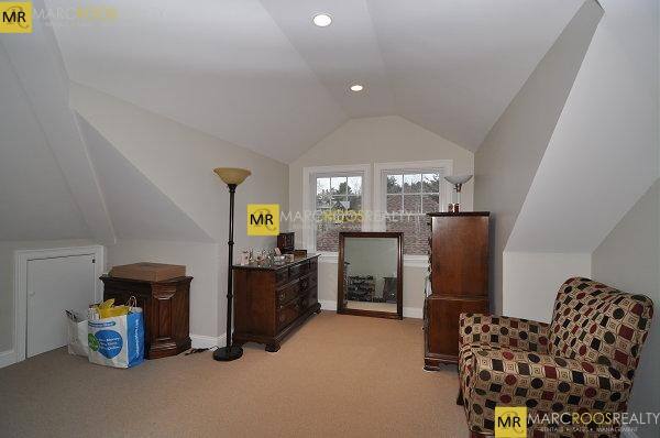 Apartment for rent at 25-27 Crosby Rd #3, Chestnut Hill, MA 02467