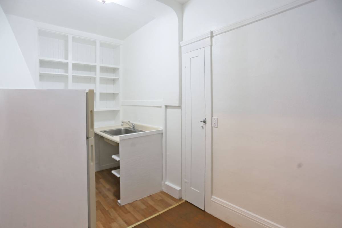 Apartment for rent at 1235 Bush St, San Francisco, CA 94109