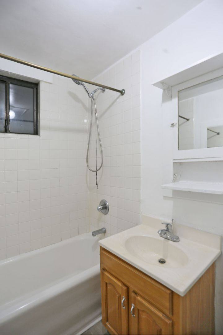 Apartment for rent at 1235 Bush St, San Francisco, CA 94109