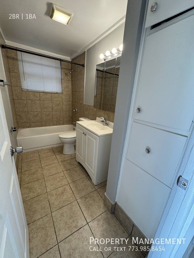 Apartment for rent at 2206 Hebron Ave E, Zion, IL 60099