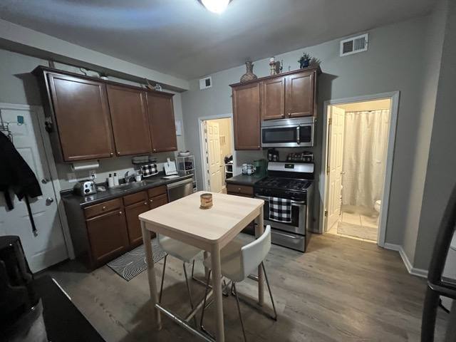 Apartment for rent at 2039 N Honore St #2R, Chicago, IL 60614