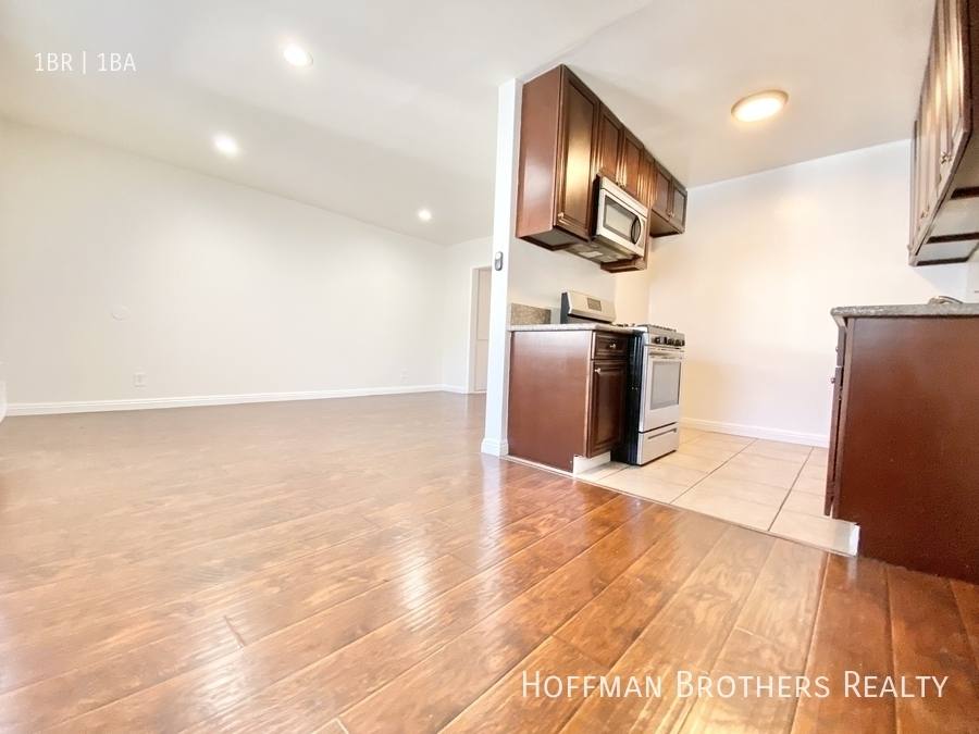Apartment for rent at 16215 Vanowen St #11, Van Nuys, CA 91406