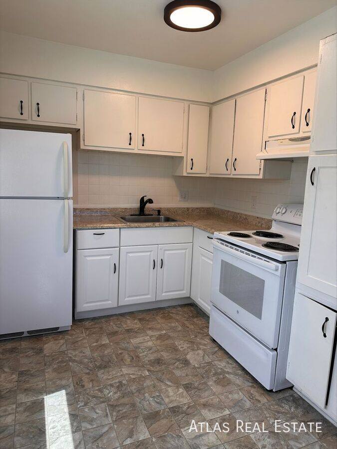 Apartment for rent at 551 S Fairfax St #301, Denver, CO 80246