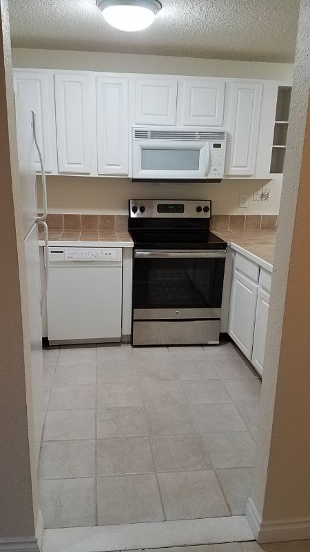 Condo for rent at 14527 NE 40th St #G101, Bellevue, WA 98007