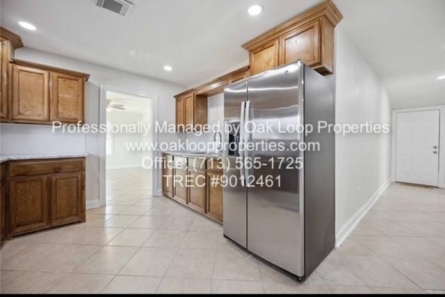 House for rent at 220 Armstrong St, Houston, TX 77029